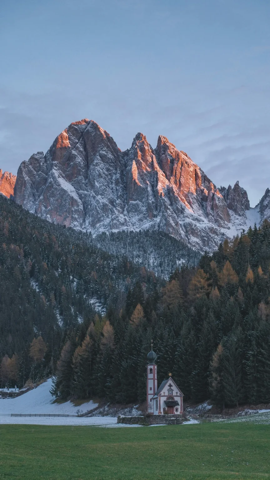 castle-dolomitas-italy-1 (1)